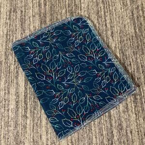 Lot of‎ 4 Handmade Baby Unisex Burp Cloths Cotton Gift New Christmas Mistletoe